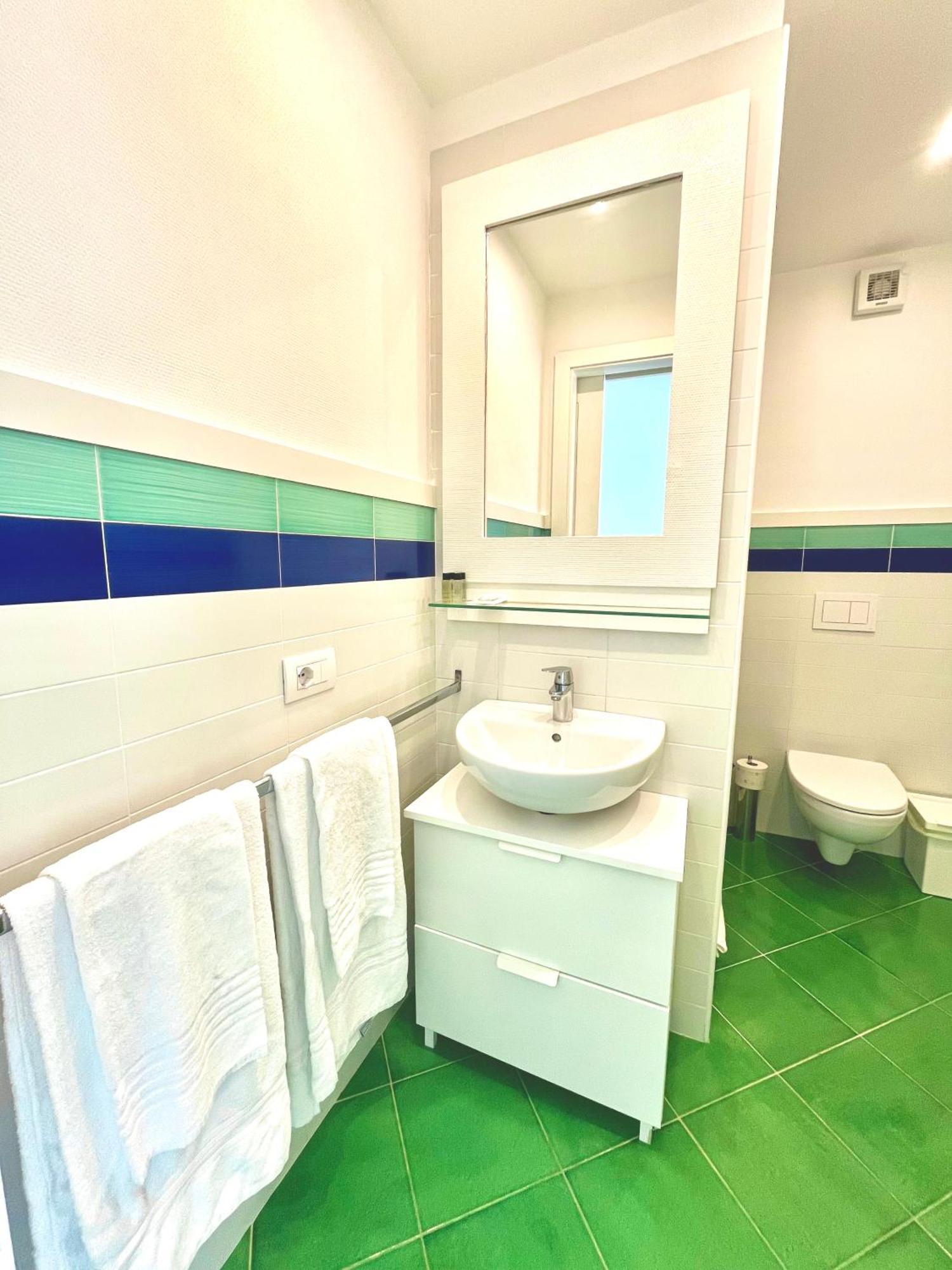 Sorrento Garden Hotel ภายนอก รูปภาพ