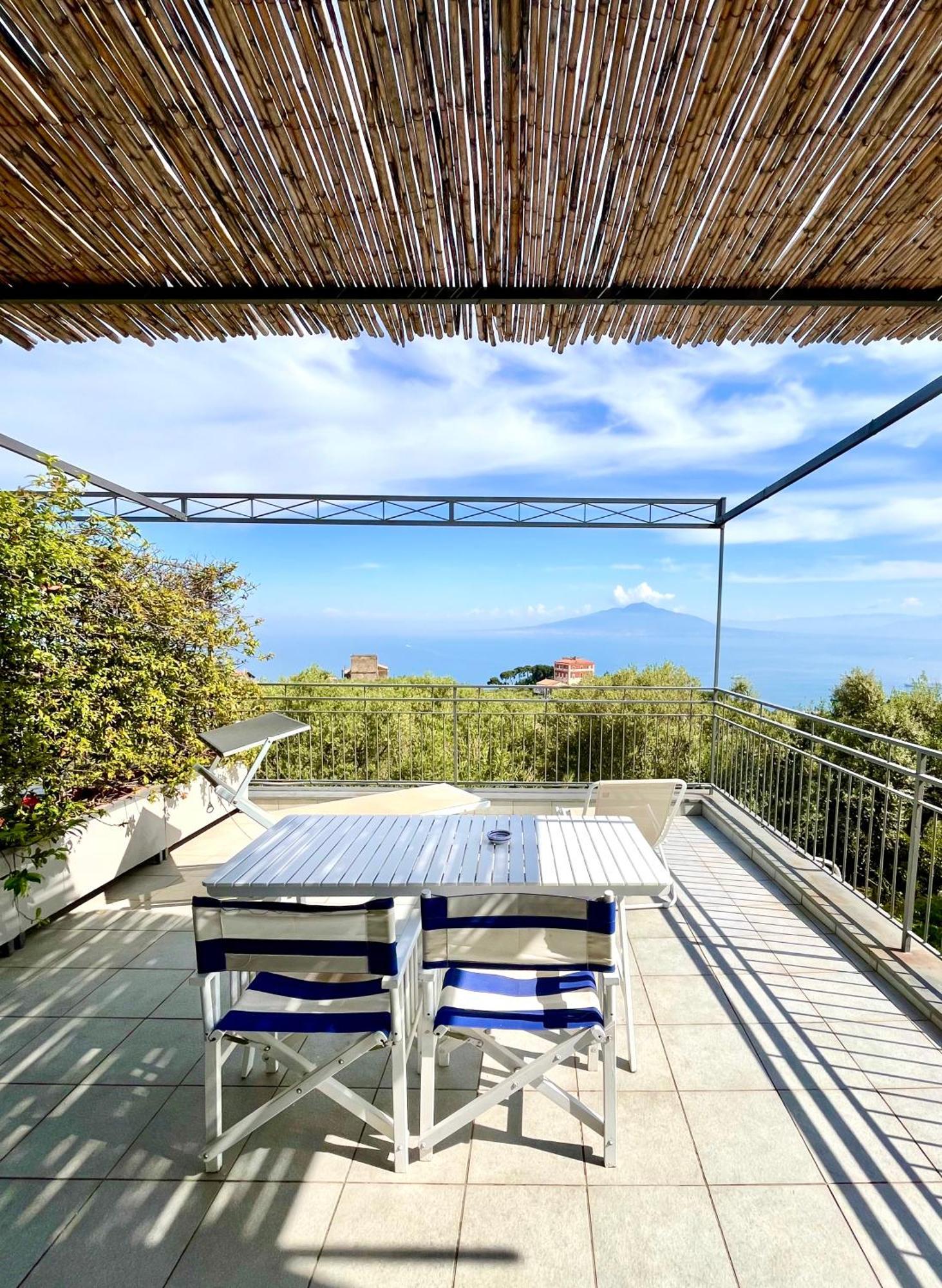 Sorrento Garden Hotel ภายนอก รูปภาพ